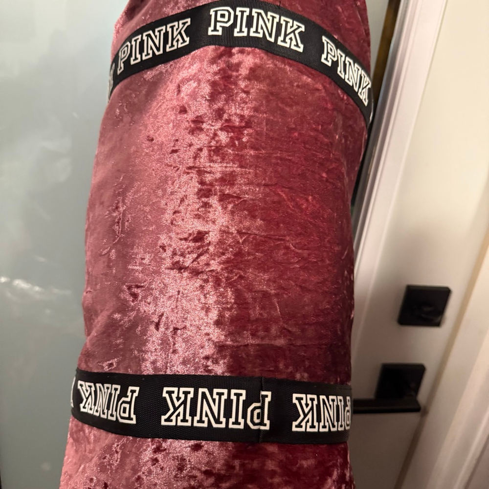 PINK Travel Bag Crushed Velvet Deep Rose Dusty Pink New Without Tags - Picture 5 of 6